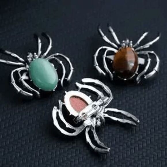 Gothic Halloween Obsidian Spider Pendant Necklace Brooch - Picture 4 of 4
